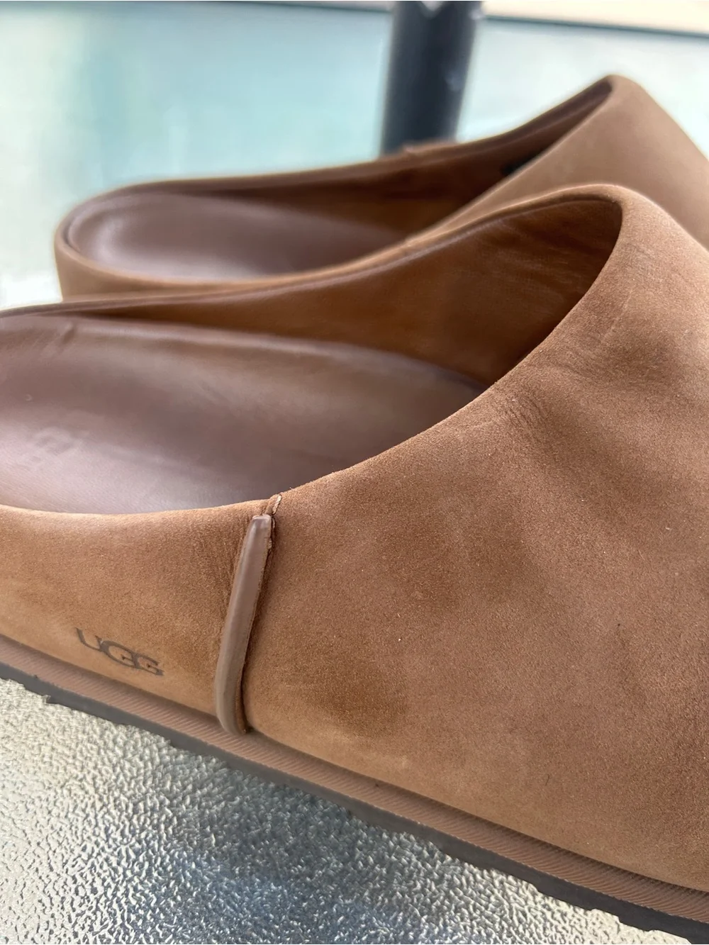 Ugg Otzo Clog Nubuck Leather Size 12 GUC Casual Neutral Shoe